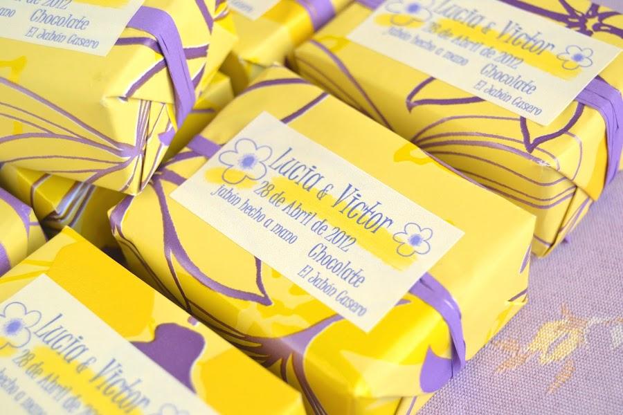 Detalles luminosos, jabones de Chocolate Detalles luminosos, jabones de Chocolate