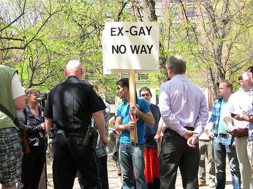Se promociona la 'cura de un gay' en España en el portal Religión en Libertad Se promociona la 'cura de un gay' en España en el portal Religión en Libertad