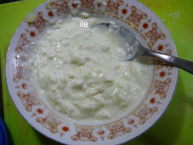 Salsa de yogur, pepino y ajo