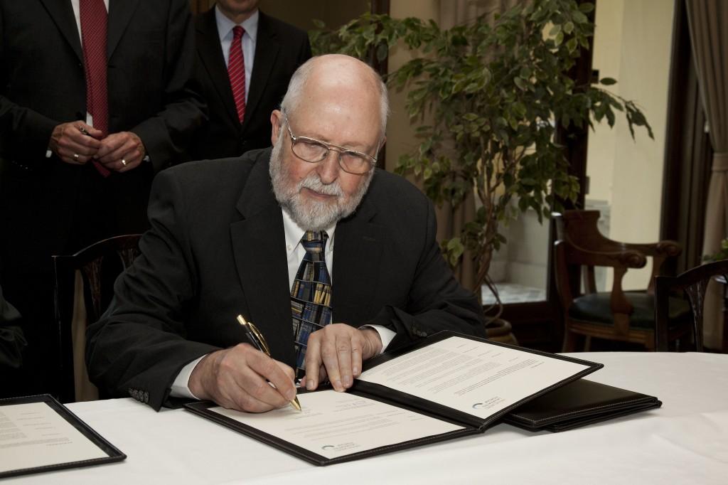HLF_signing_event_KT Heidelberg Laureate Forum: nace el equivalente al Encuentro de Premios Nobel en Lindau para los matemáticos e informáticos