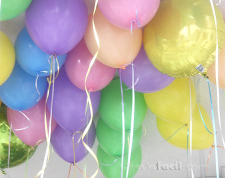 globos-en-techo-3-wm Cómo organizar una fiesta sorpresa