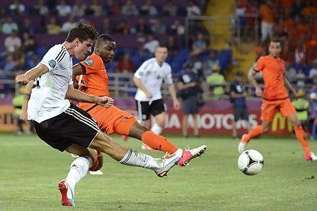 Holanda 1 - Alemania 2: Demasiado Gómez Holanda 1 - Alemania 2: Demasiado Gómez