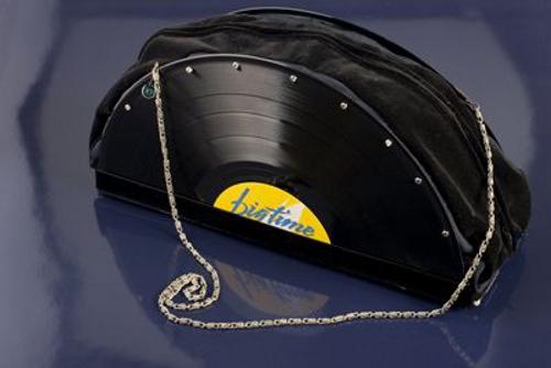 Bolso de noche hecho con un disco de vinilo Dale otra vida a los discos de vinilo