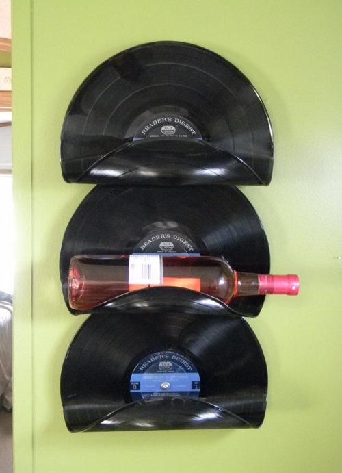 Botellero de pared hecho con discos de vinilo Dale otra vida a los discos de vinilo