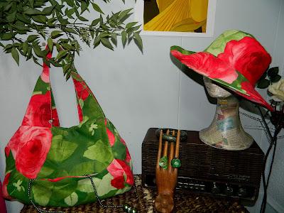 La Hoja Parroquial de la Moda. La Hoja Parroquial de la Moda.