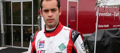 El piloto Juan Pablo García después de la carrera de la Serie Firestone Indy Lights en Milwaukee