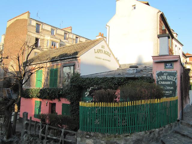 CAMINANDO EN MONTMARTRE: ENTRE EL ENCANTO Y EL CLICHÉ