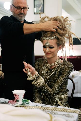 Espiando a Karl Lagerfeld - Making of the Paris-Bombay campaign