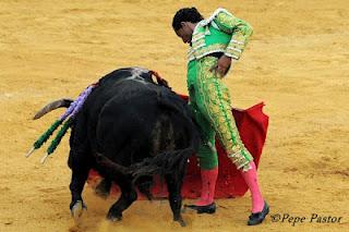 Generosa oreja para Fandiño (Corrida de la Prensa en Málaga)