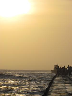 OLAS FURIOSAS OLAS FURIOSAS