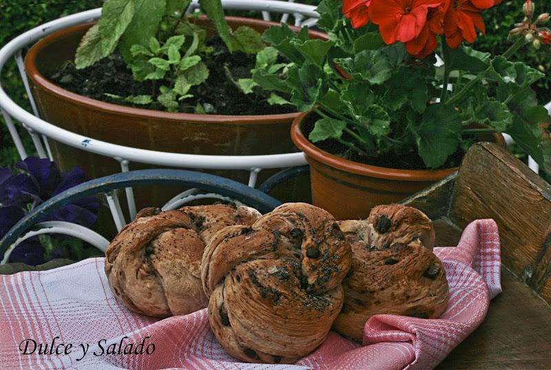 PAN DE FRESA CON PEPITAS DE CHOCOLATE PAN DE FRESA CON PEPITAS DE CHOCOLATE