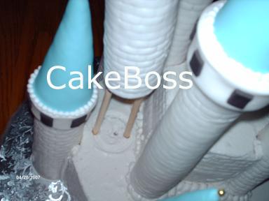 Paso a paso: Tarta castillo de princesas Colocar o última torre