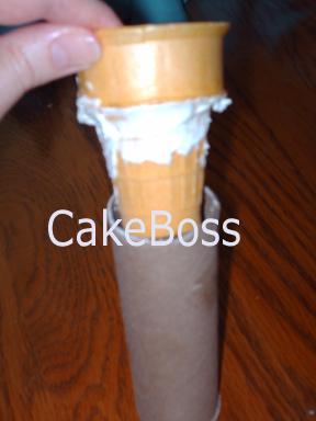 Paso a paso: Tarta castillo de princesas cono con tubo de entrar en la formación de hielo