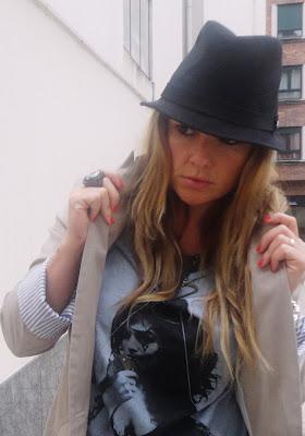 IN THE RAIN WITH AMY IN THE RAIN WITH AMY