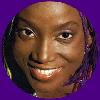 Lucrecia, Cantante Lucrecia, Cantante