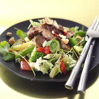 Ensalada de ternera lista Ensalada de ternera para cenar