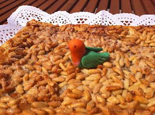 COCA DE LLARDONS, (CHICHARRONES) COCA DE LLARDONS, (CHICHARRONES)