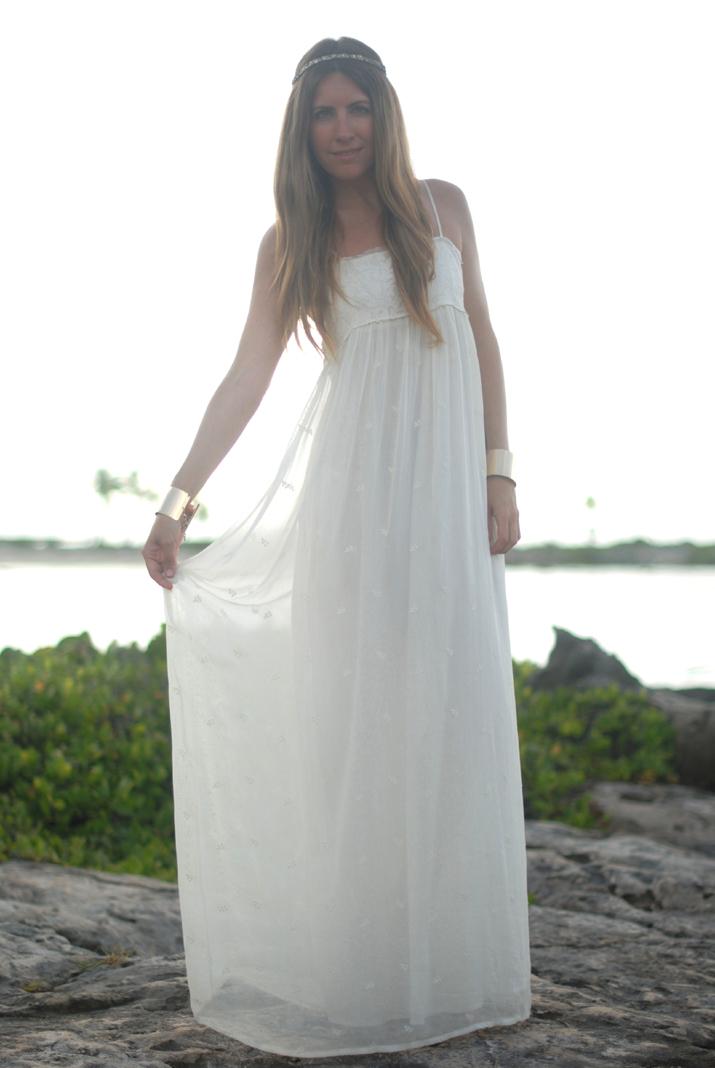 Vestido blanco en el blog de moda Mes Voyages à Paris. Fotos en Riviera Maya. Look para San Juan