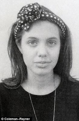 Angelina Jolie antes de que fuera famosa: Fotografías de cuando era adolescente.