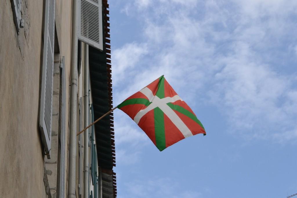 DSC_0946 La bandera de Euskadi, el país vasco