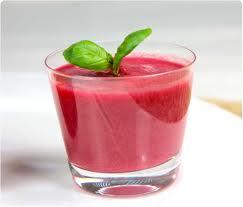 b1 b135 Gazpacho con remolacha, un entrante remineralizante y antioxidante