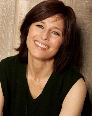 Catherine Keener en Can A Song Save Your Life? Catherine Keener en Can A Song Save Your Life?