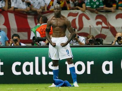Balotelli hace trizas a una Alemania decepcionante
