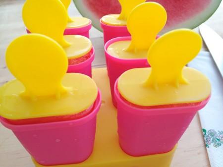 Buen finde Polos de sandía zumo de sandía sorbete recetas fáciles verano recetas fáciles para niños recetas fáciles frutas recetas dulces verano recetas delikatissen recetas con sandía receta fácil helado postres rojos postres con sandía postres con fruta polo sandía receta helado sandía dulces y helados delikatissen