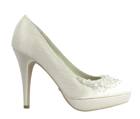 MENBUR; Colección Novias Primavera-Verano 2012 MENBUR; Colección Novias Primavera-Verano 2012