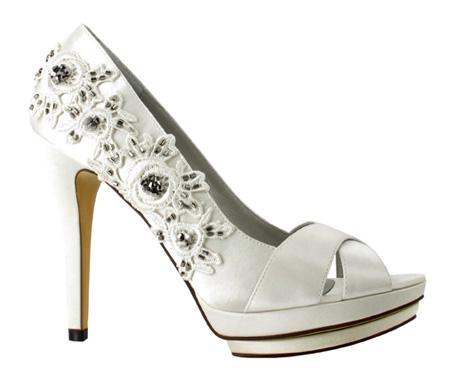 MENBUR; Colección Novias Primavera-Verano 2012 MENBUR; Colección Novias Primavera-Verano 2012