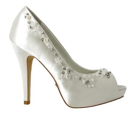 MENBUR; Colección Novias Primavera-Verano 2012 MENBUR; Colección Novias Primavera-Verano 2012