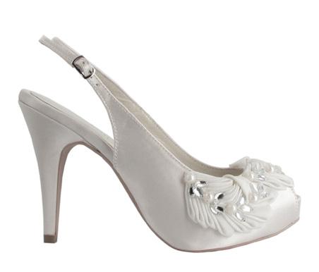 MENBUR; Colección Novias Primavera-Verano 2012 MENBUR; Colección Novias Primavera-Verano 2012