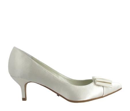 MENBUR; Colección Novias Primavera-Verano 2012 MENBUR; Colección Novias Primavera-Verano 2012