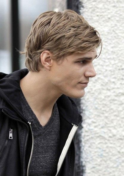 Chris Zylka ficha por la segunda temporada de American Horror Story.