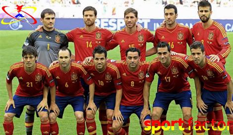 España da una lección de fútbol y gana la final a Italia 4-0