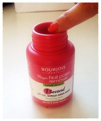 Belleza: Bourjois Magic Nail Polish Remover Belleza: Bourjois Magic Nail Polish Remover
