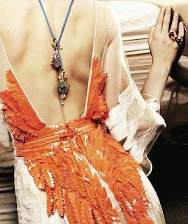 Toda la tentación en un collar Toda la tentación en un collar