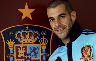 Málaga y Sevilla, condenados a entenderse por Negredo Málaga y Sevilla, condenados a entenderse por Negredo