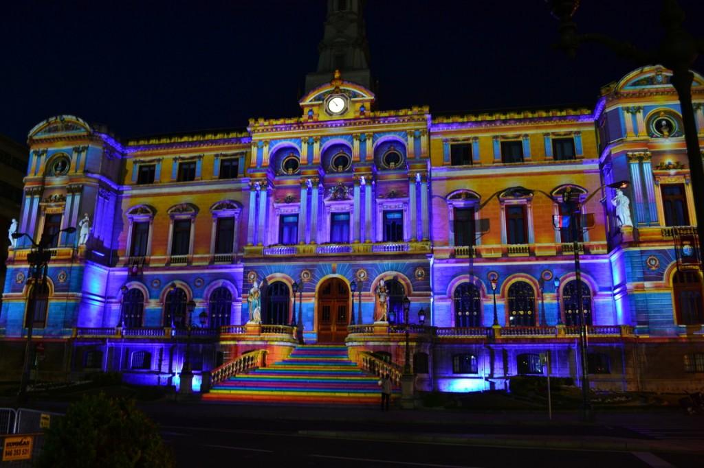 DSC_1063 El ayuntamiento de Bilbao proyectado en colores