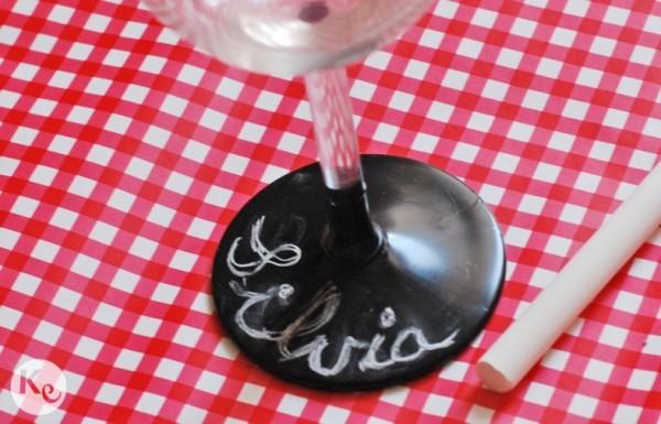 DIY. Blackboard decoration for glasses DIY. Blackboard decoration for glasses