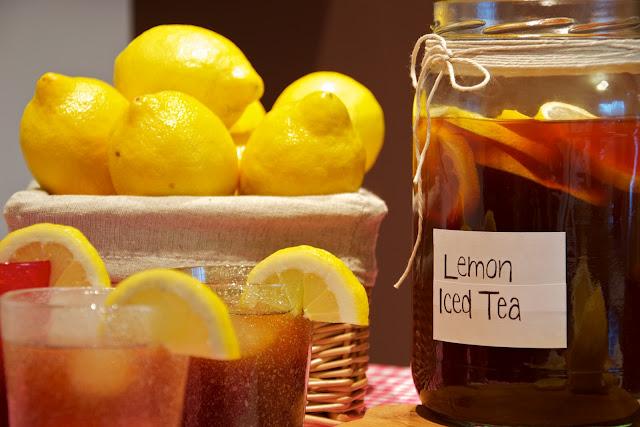 Té helado con limón (lemon iced tea) Té helado con limón (lemon iced tea)