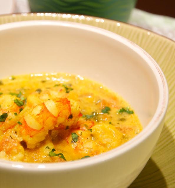 Gambas al curry con leche de coco y mango (Panang Goong) Gambas al curry con leche de coco y mango (Panang Goong)