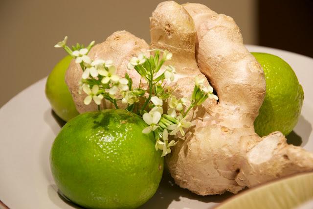 Gambas al curry con leche de coco y mango (Panang Goong) Gambas al curry con leche de coco y mango (Panang Goong)