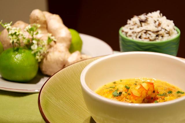 Gambas al curry con leche de coco y mango (Panang Goong) Gambas al curry con leche de coco y mango (Panang Goong)