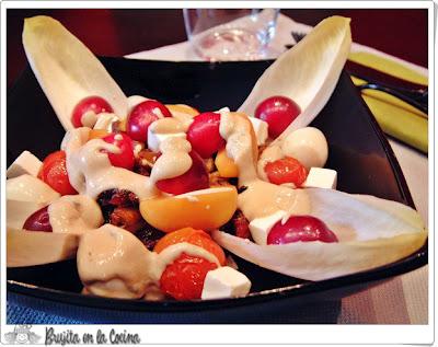 Ensalada de berenjena y cherrys con aliño de yogur a la mostaza Ensalada de berenjena y cherrys con aliño de yogur a la mostaza