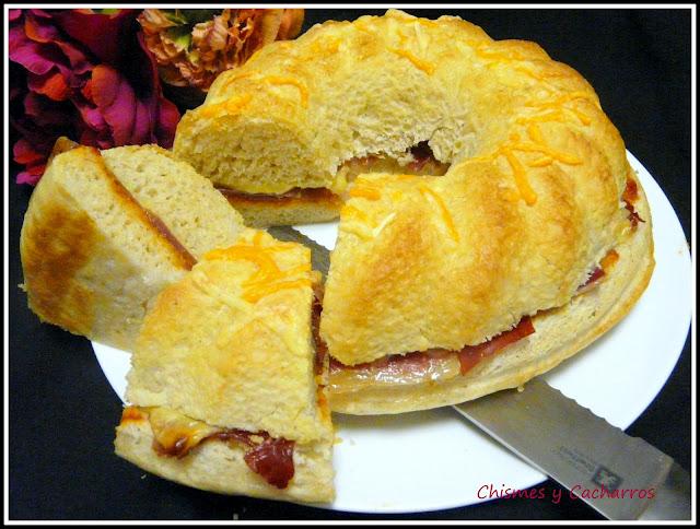 Rosca de Pan al Varoma relleno de Jamón Serrano y Queso