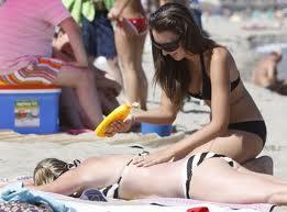 melanoma Los índices de melanoma aumentan de manera pronunciada entre los jóvenes