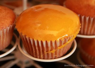 Cupcakes de naranja con fondant liquido y premio Best Blog Cupcakes de naranja con fondant liquido y premio Best Blog