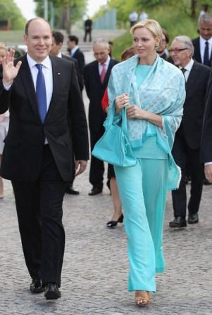 La Princesa Charlene repite vestuario en Alemania