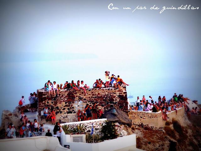 Santorini (II), de burros, volcanes y puestas de sol